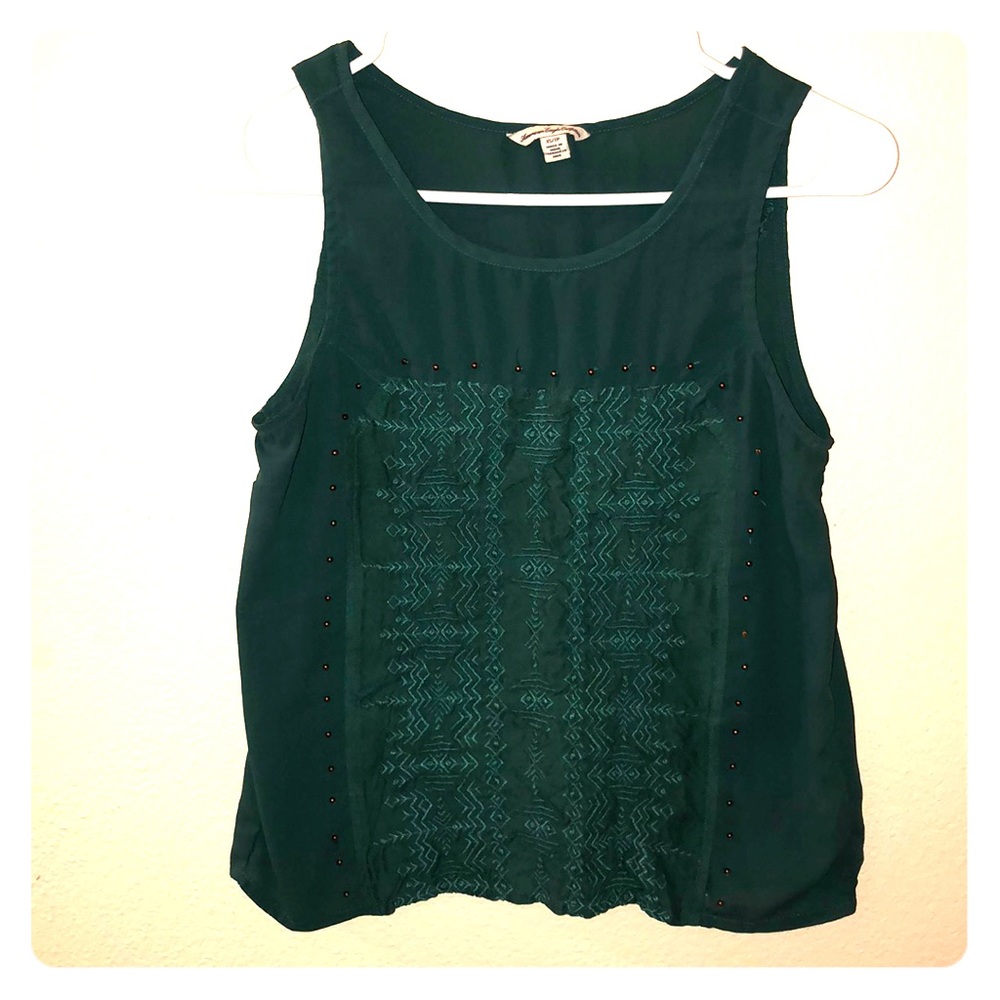 Sleeveless shirt